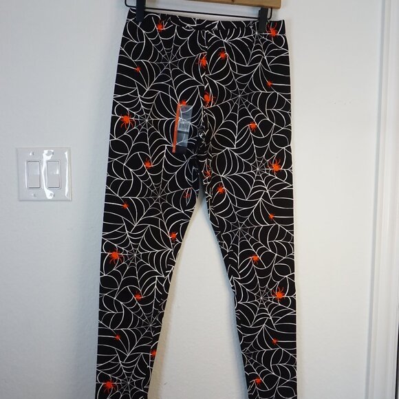 No Boundaries Juniors' Spiderweb Leggings - Picture 12 of 15